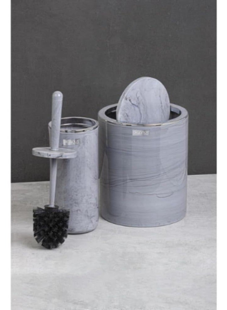 اوكانيوس  طقم حمام أوكايانوس بإطار فضي، سلة سعة 5 لترات، موزع صابون، حامل صابون، فرشاة مرحاض، حامل فرشاة أسنان ومعجون أسنان، بنقشة رخامية رمادية - Image 3